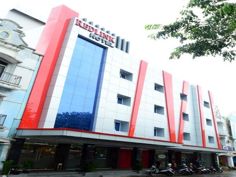 Batam Redlink Hotel מראה חיצוני תמונה